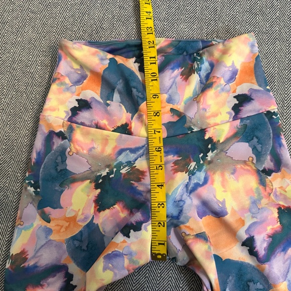 ONZIE - Watercolor Leggings - Picture 6 of 7